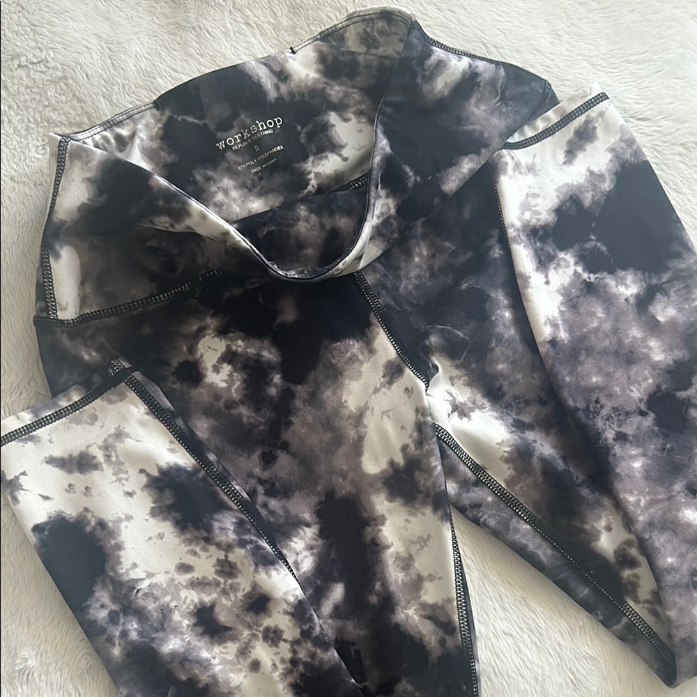 Workshop Republic Clothing Black and White Leggings
